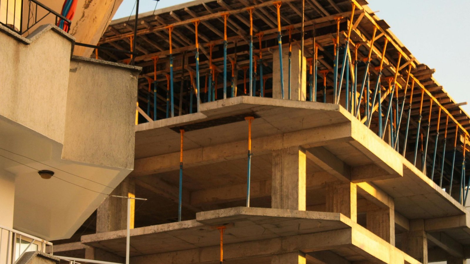 Construction Services in Oman